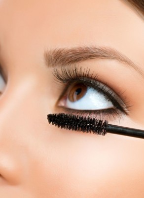 Eyelash extending mascaras